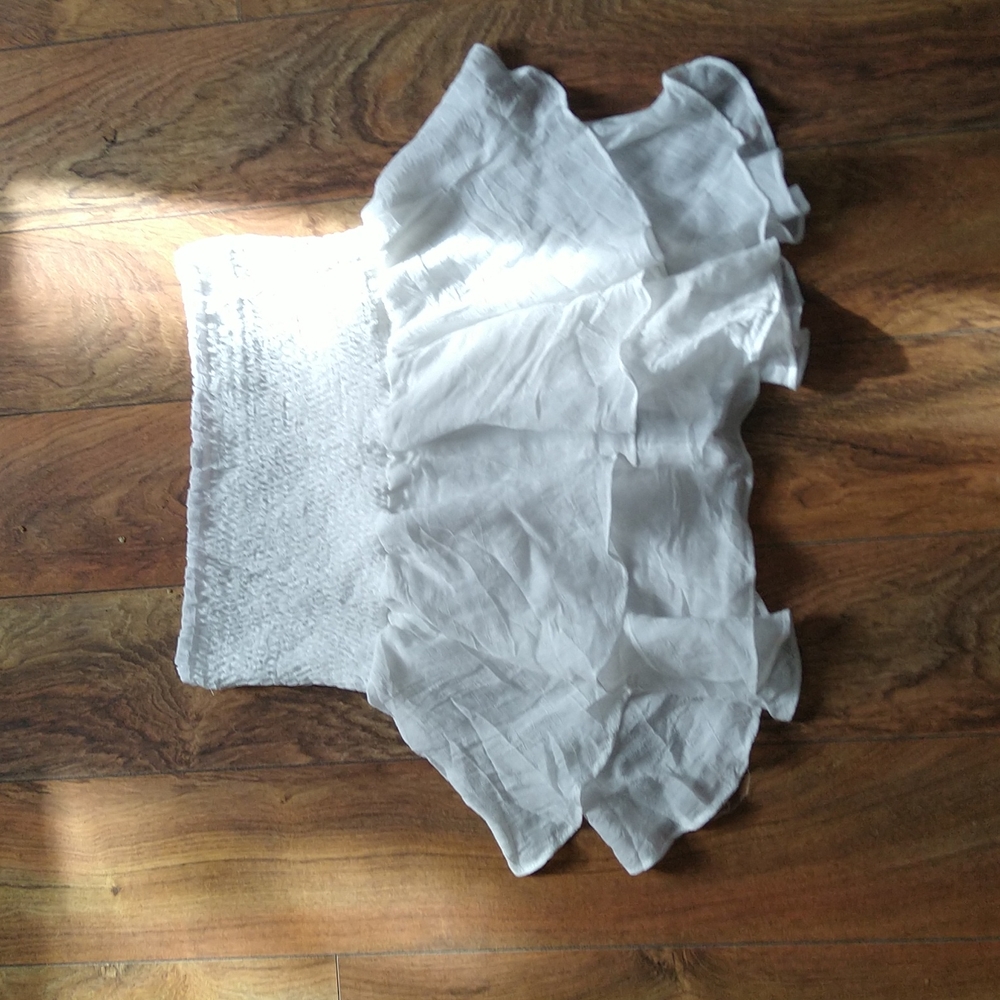 Frilly tube top
